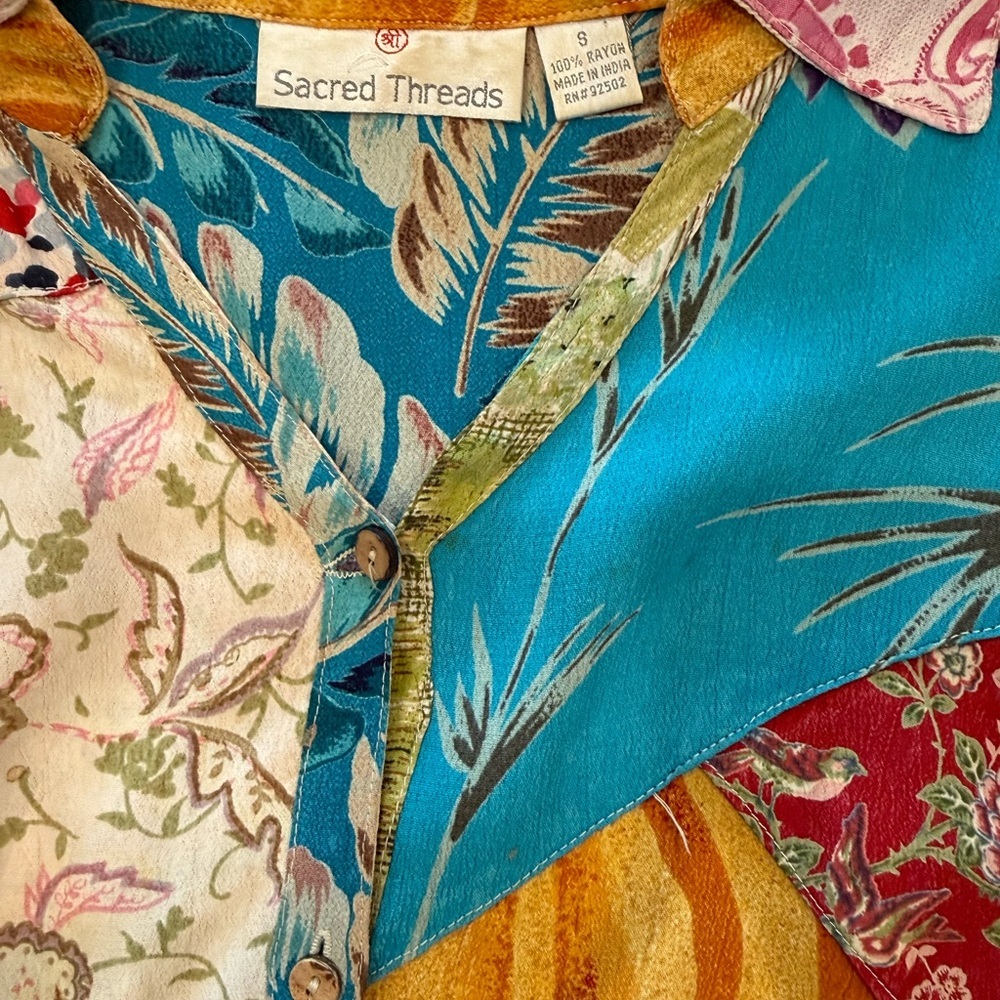 Sacred Threads Patchwork Boho Button Up Blouse Artsy Festival Top Size S - Picture 3 of 9